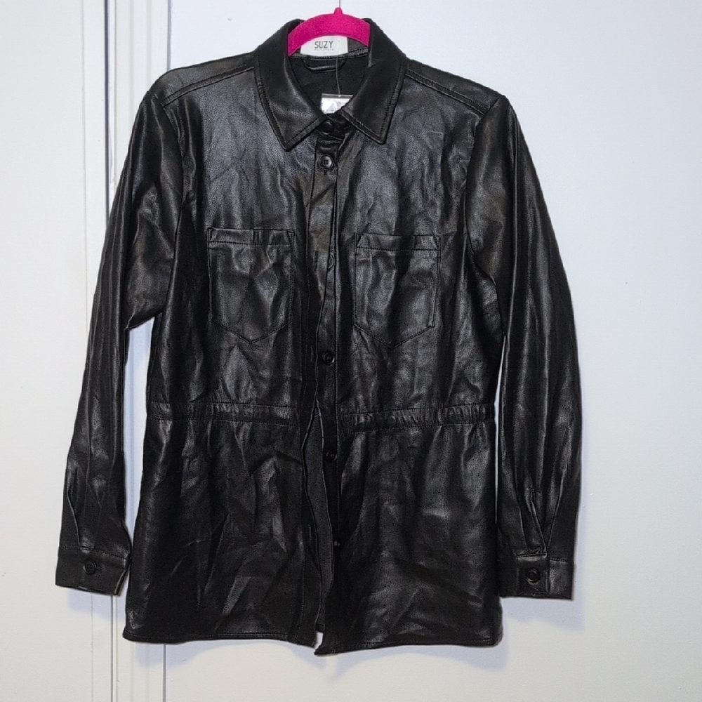 ⚡3/40$⚡ Sleek Black Leather Jacket